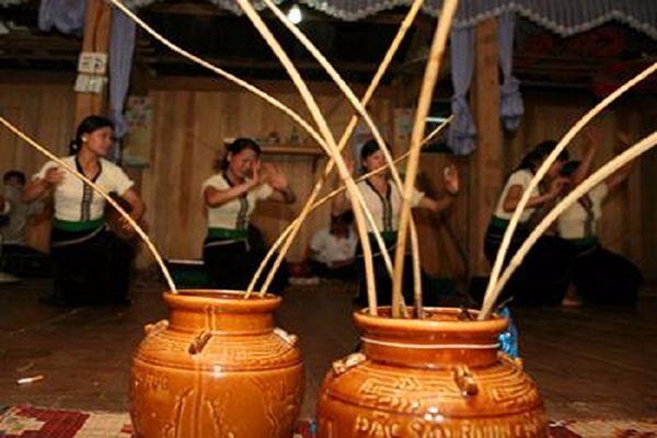 Rượu cần của người Ê-đê