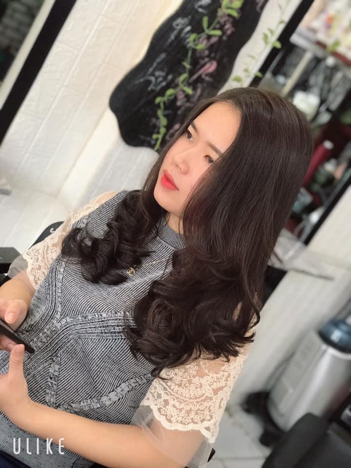 Salon Lee Hoàng