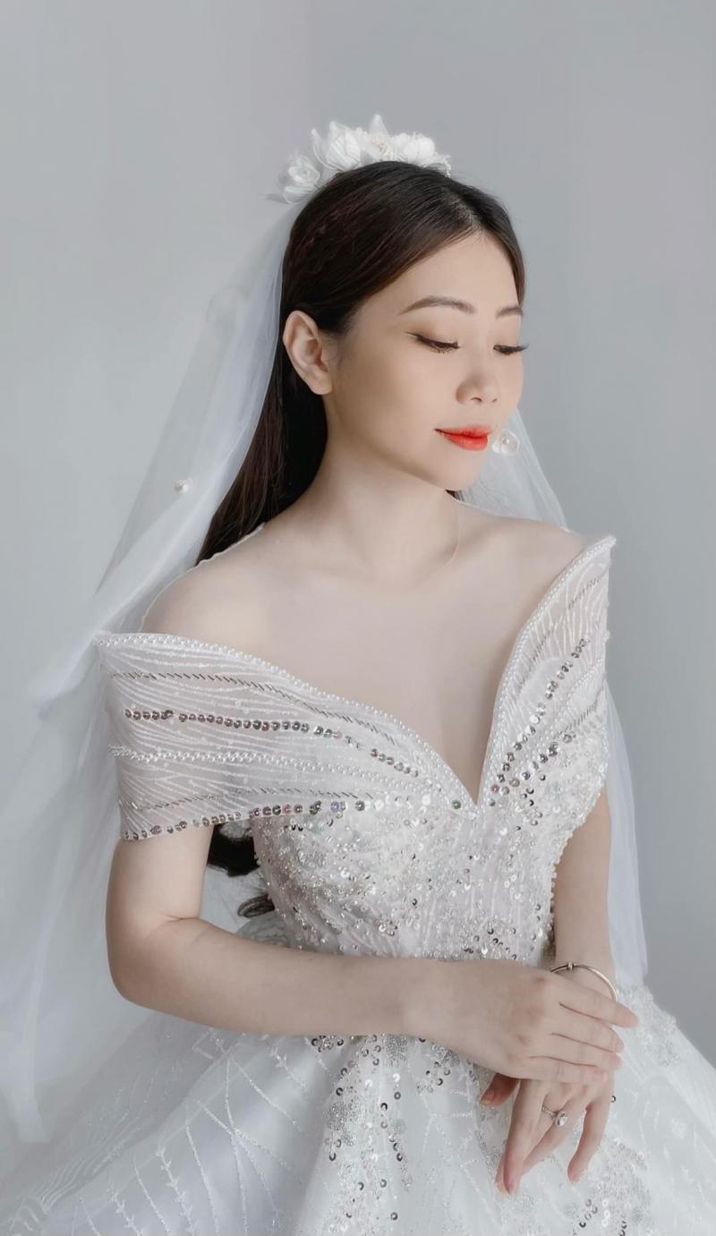 T HERA Studio