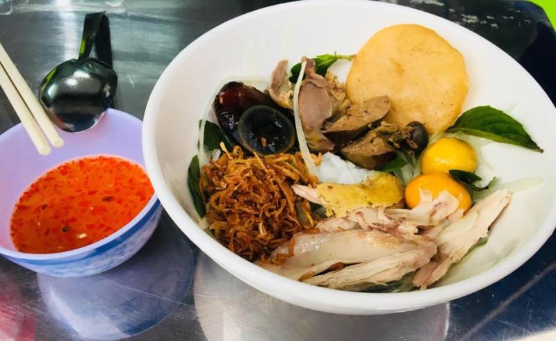 Thảo - Bánh Ướt Lòng Gà