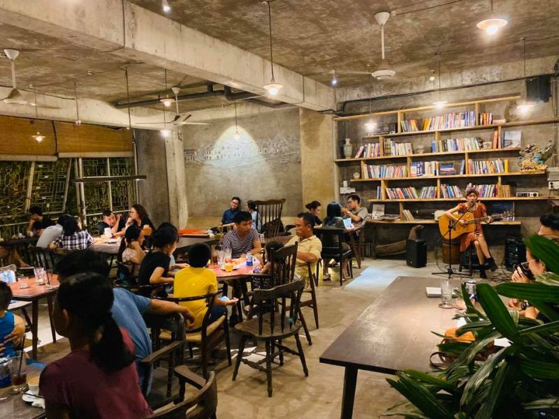 The Lib Coffee & Books