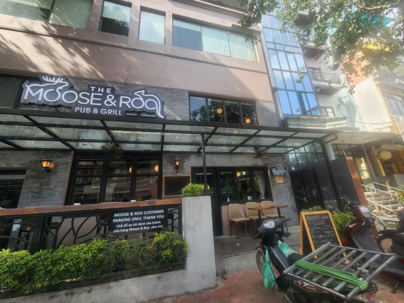 The Moose & Roo Pub and Grill