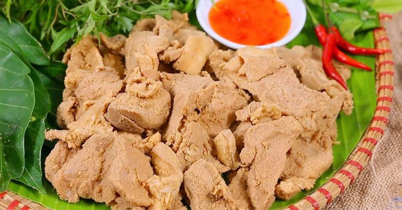 Đặc sản thịt lợn muối chua