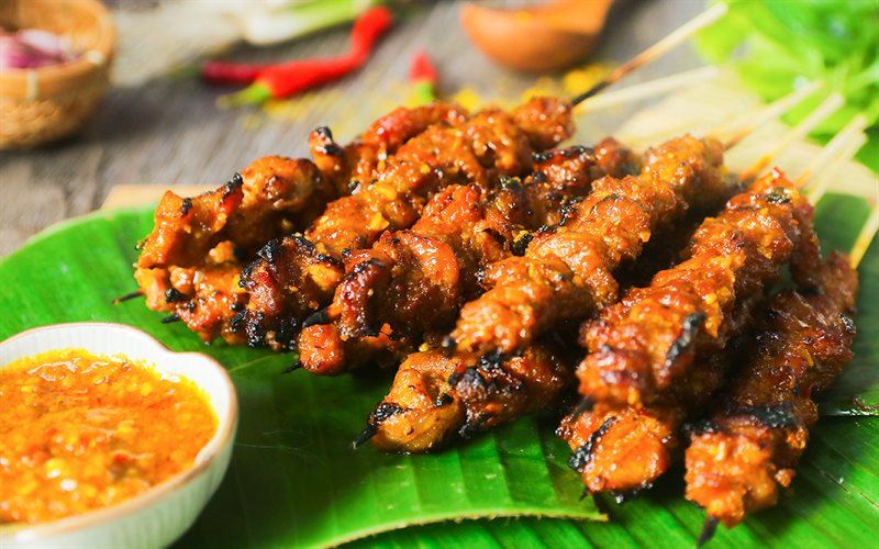 Thịt lợn rừng xiên nướng