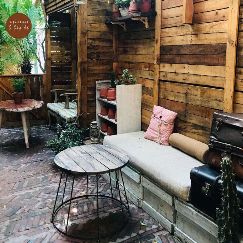 Tiệm Cà Phê Ô Cửa Sổ