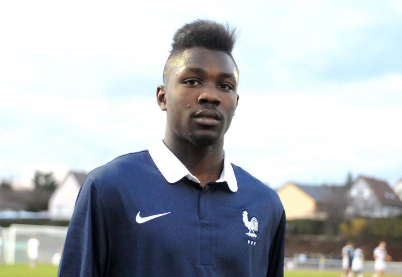Macus Thuram đá ở vị trí tiền đạo