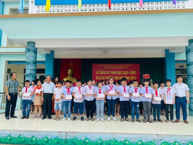 Tiểu học Trần Quốc Toản