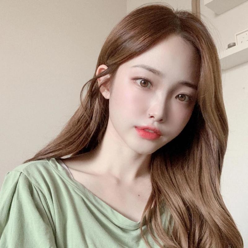 Mẫu tóc màu nâu caramel