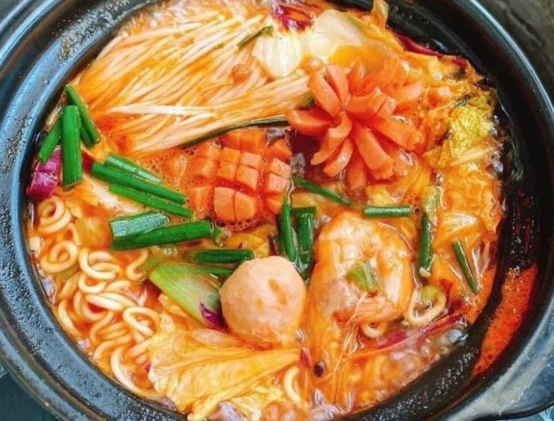 Trà Sữa Tố Uyên - Tiệm Ăn Vặt Quốc Dân KaRiN