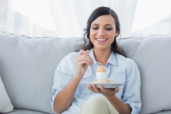 Trứng luộc giúp mẹ bầu giảm đau và dễ sinh con