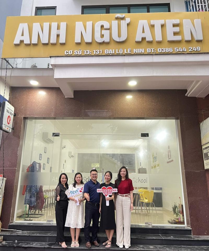 Các giáo viên Aten trẻ trung năng động, chuyên môn cao