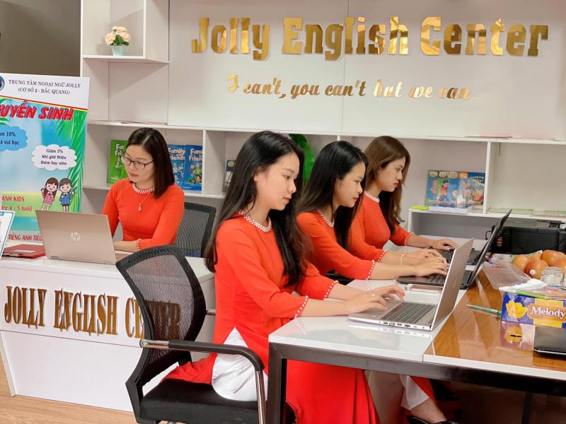 Trung tâm ngoại ngữ Jolly
