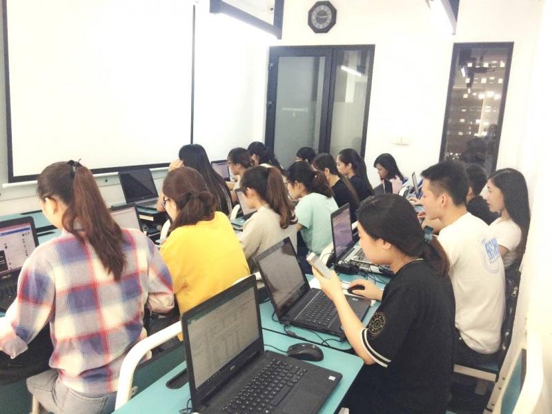 Trung tâm Ngoại ngữ Tin học - Đại Học Công Nghiệp Vinh