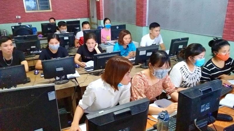 Trung tâm Ngoại ngữ Tin học - Trường Đại học Công nghệ Vạn Xuân
