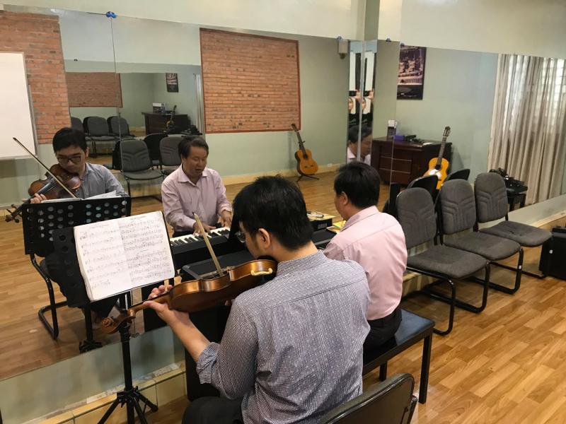 Trường nhạc Hóa Quang - Việt Nhạc Center