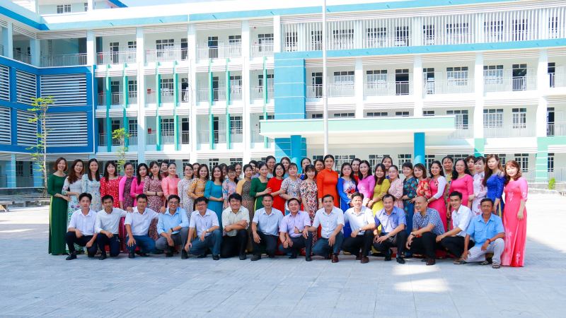 Trường THCS Đông Chiêu