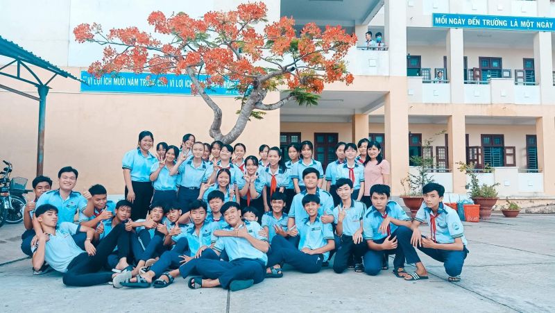 Trường THCS Lương Quới