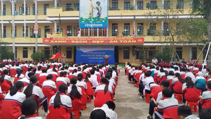 Trường THCS Lý Tự Trọng