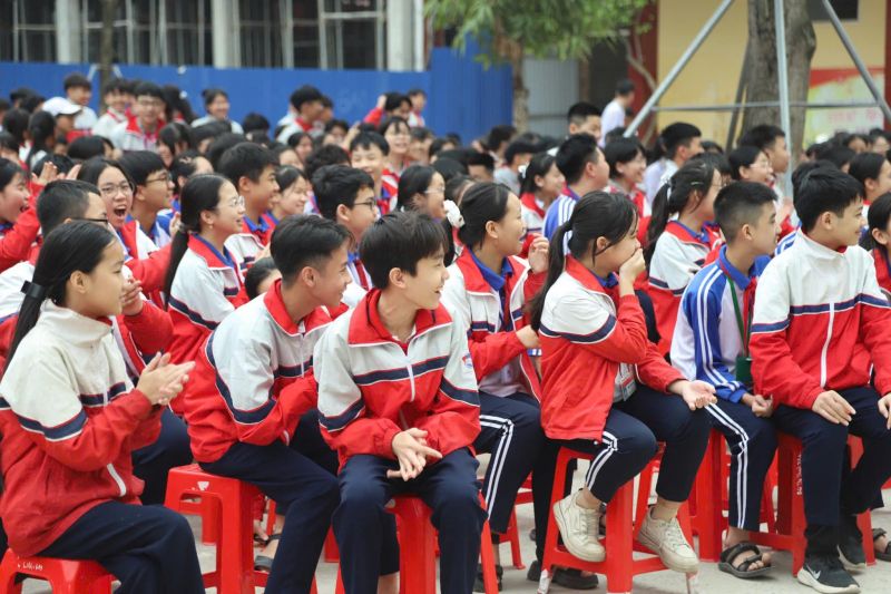 Trường THCS Lý Tự Trọng