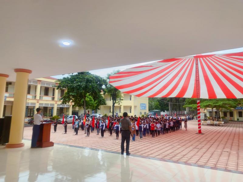 Trường THCS Minh Quang