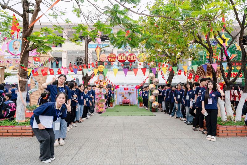 Trường THCS Ngô Thì Nhậm