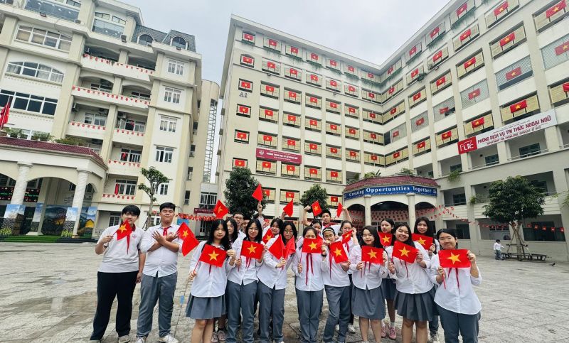 Trường THCS Ngoại Ngữ