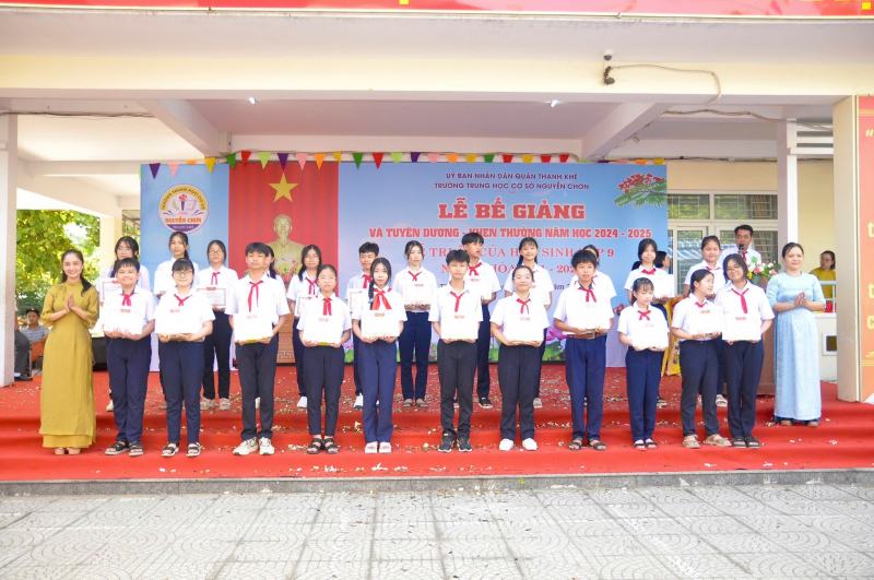 Trường THCS Nguyễn Chơn