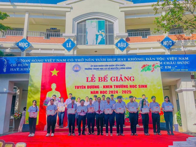 Trường THCS Nguyễn Lương Bằng