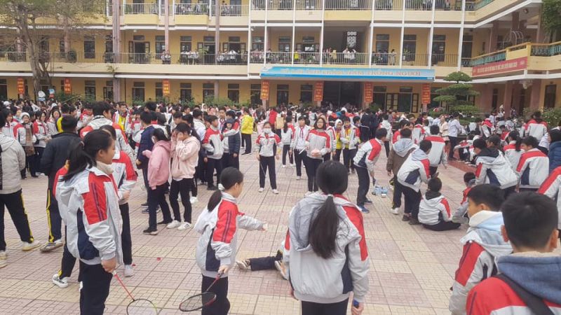 Trường THCS Phùng Chí Kiên