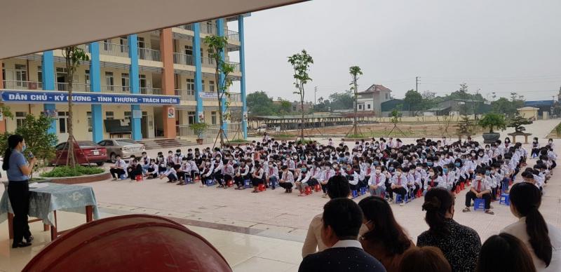 Trường THCS Tản Lĩnh