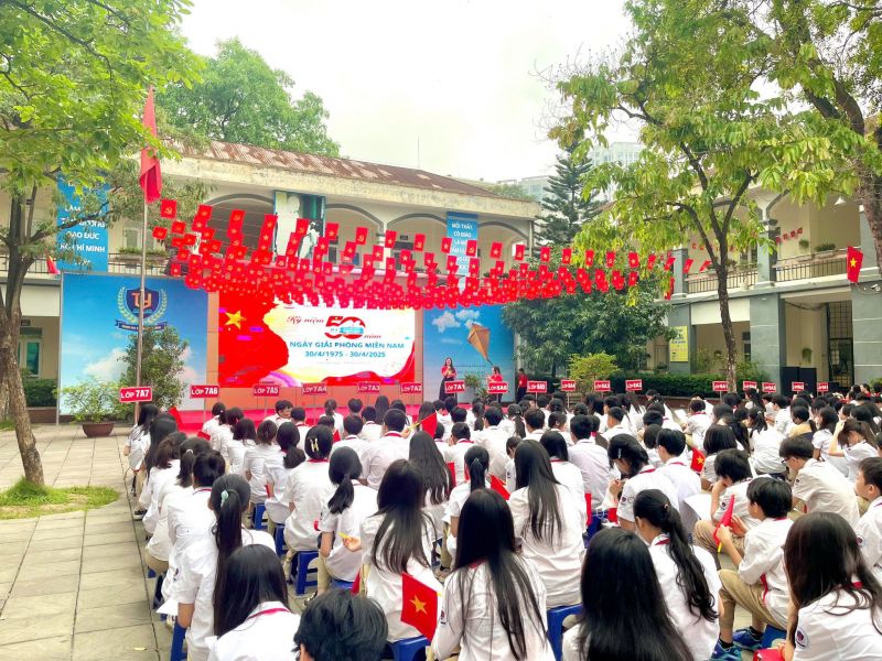 Trường THCS Trung Hòa