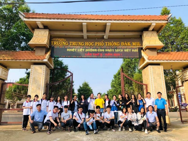 Trường THPT Đắk Mil