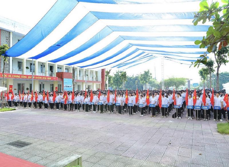 Trường THPT Hoài Đức C – Tỷ lệ chọi 1.989