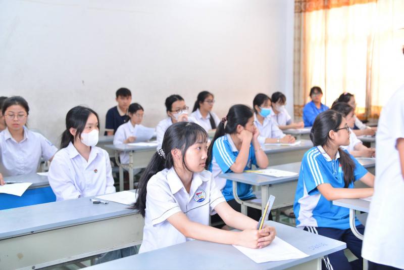 Trường THPT Hoàng Quốc Việt