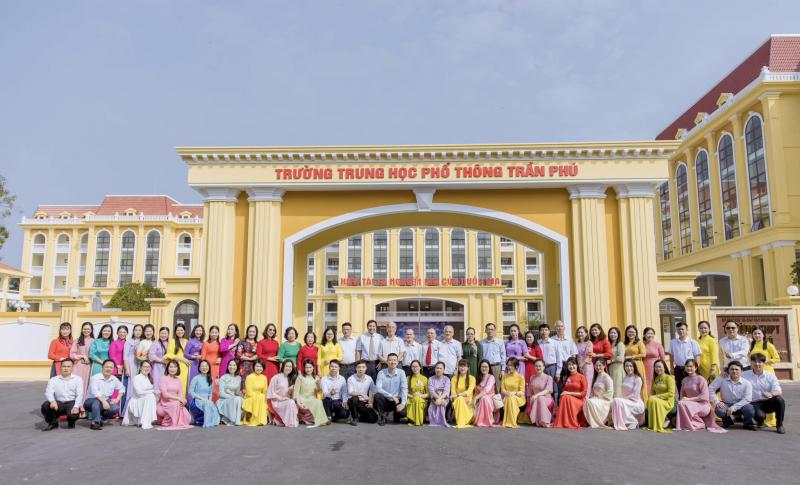 Trường THPT Trần Phú