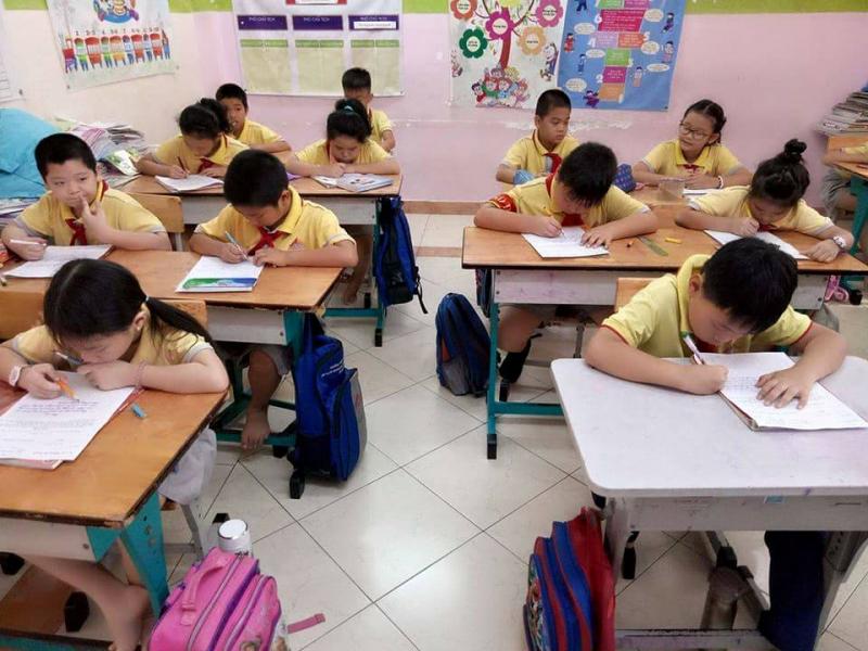 Trường tiểu học Thần Đồng