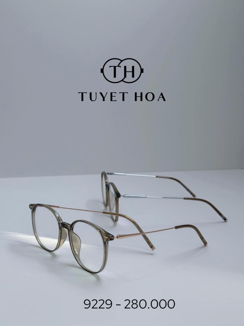 TUYẾT HOA MẮT KÍNH