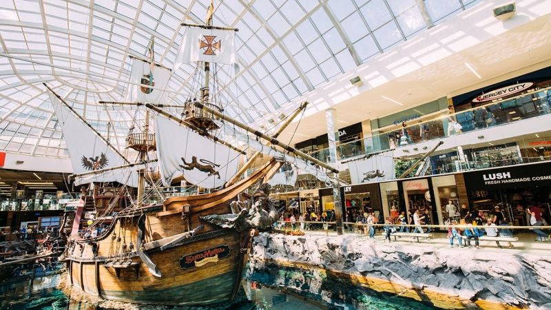 West Edmonton Mall, Canada