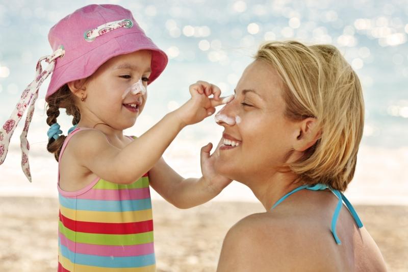 Ánh nắng mặt trời là một trong những nguyên nhân hàng đầu khiến cho da bị lão hóa