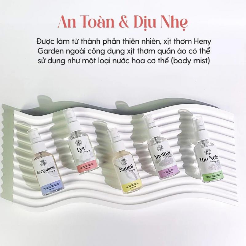 Xịt thơm quần áo hương nước hoa Heny Garden