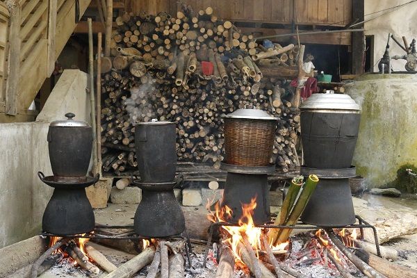 Xôi được đồ riêng để không bị pha màu