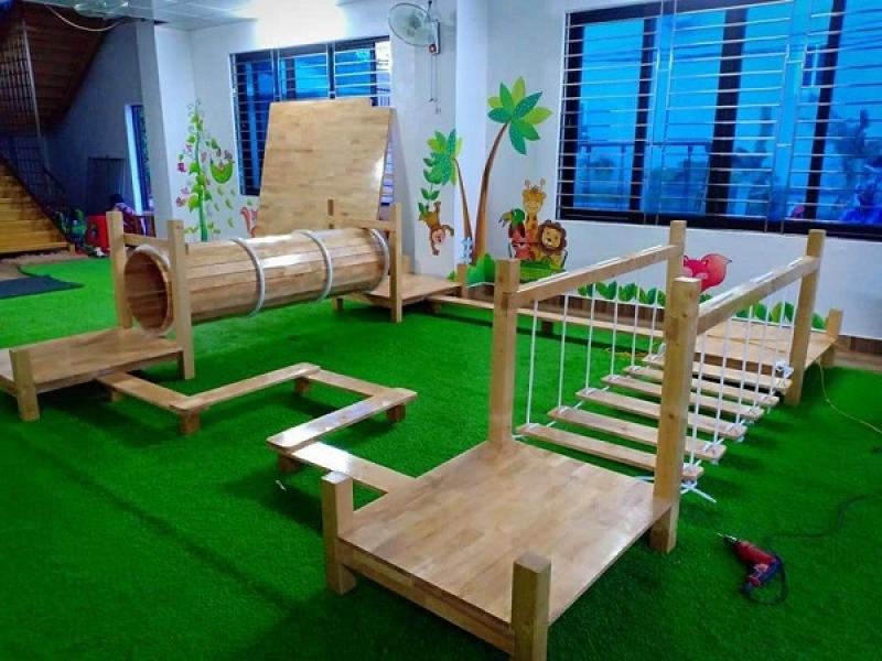 Bộ vận động liên hoàn ngoài trời bằng gỗ do Quang Thục cung cấp