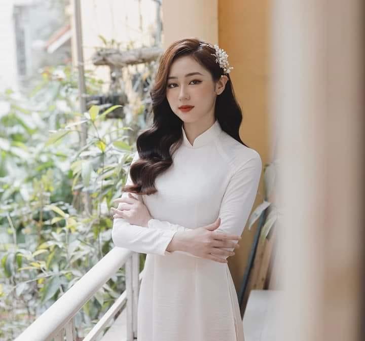 Makeup Yến Lê